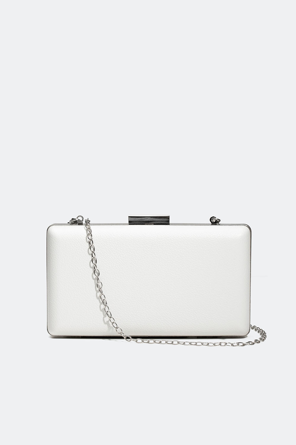 Hvid clutch i kunstlæder med sølvfarvet kæde i gruppen Tasker / Clutch bags hos Glitter (172000703001)