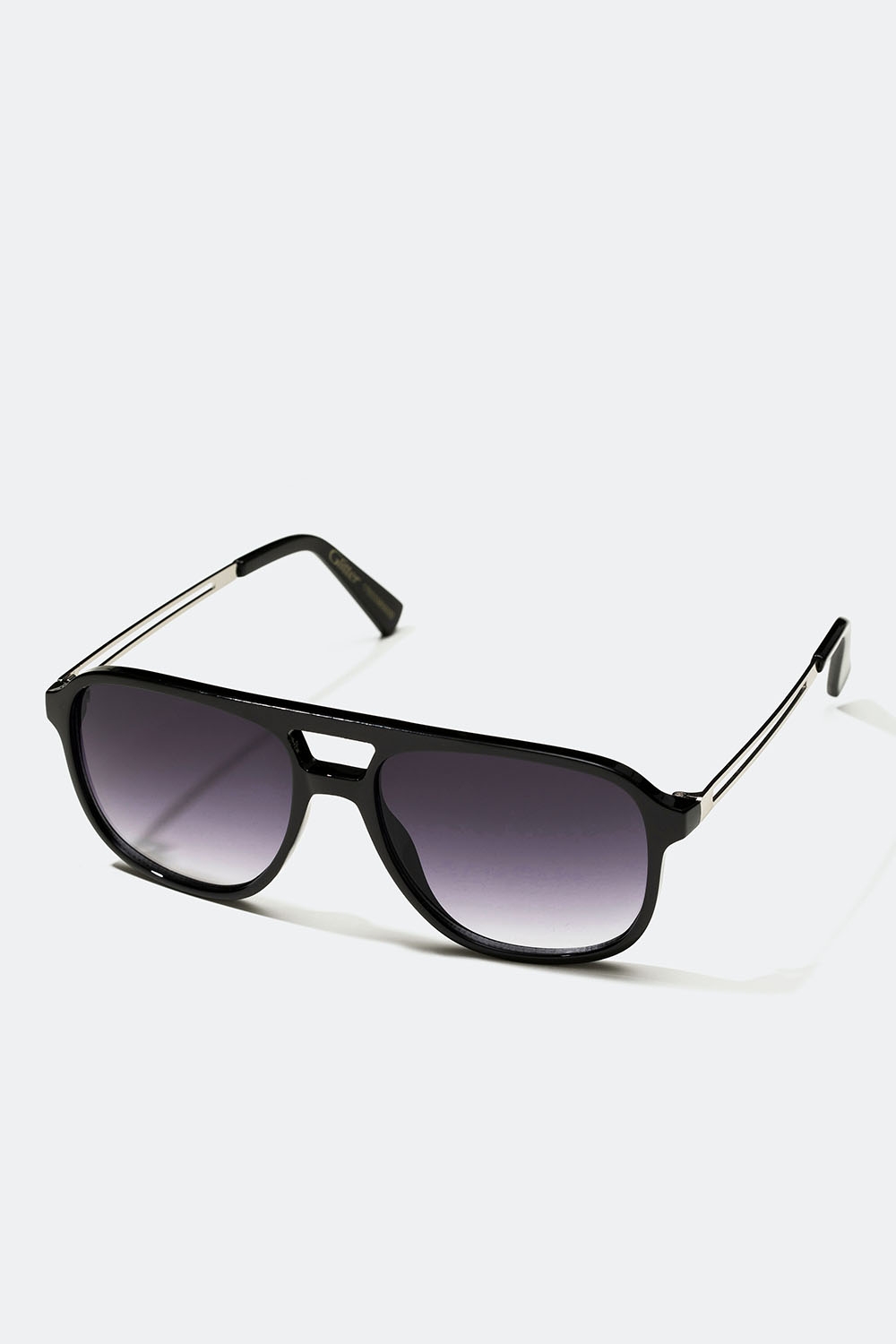 Sorte solbriller i aviator design i gruppen Accessories / Solbriller hos Glitter (176000859000)