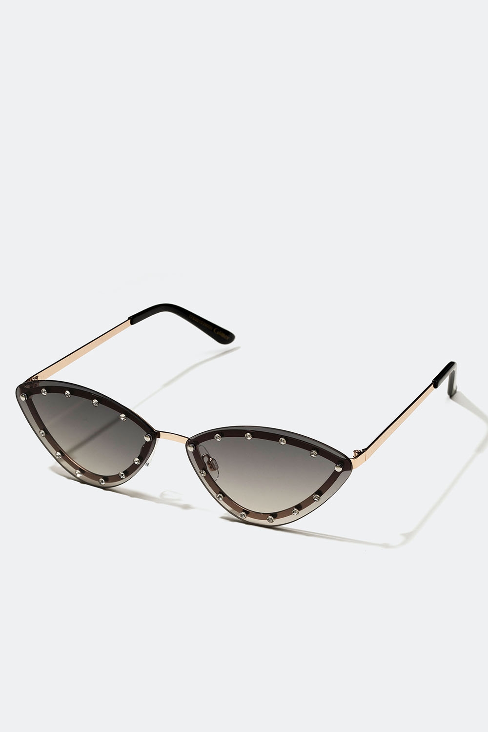 Sorte cat eye solbriller med glassten i gruppen Accessories / Solbriller hos Glitter (176001039000)