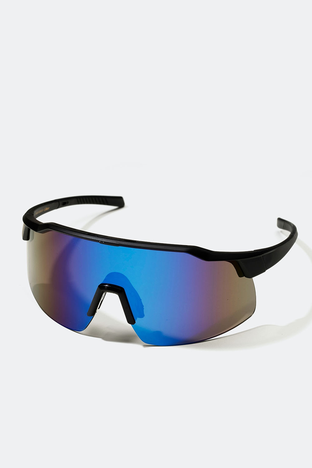 Store solbriller med spejlglas og wrap-around design i gruppen Accessories / Solbriller hos Glitter (176001089000)
