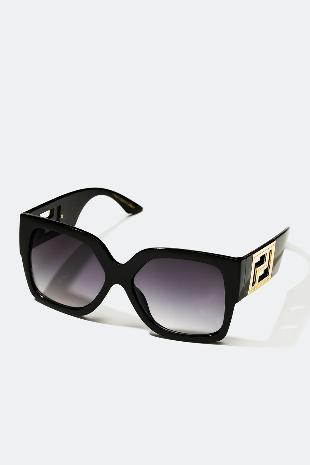 Sorte oversize solbriller med guldfarvede detaljer i gruppen Accessories / Solbriller hos Glitter (176001129000)