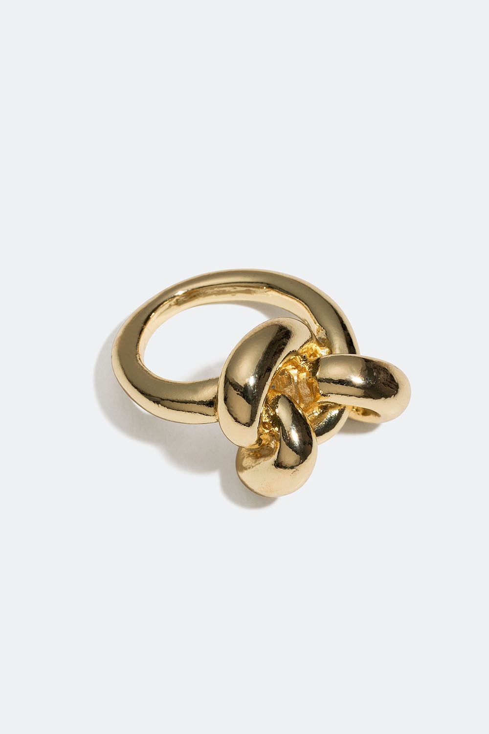 Chunky guldfarvet ring med knude i gruppen Smykker / Ringe / Brede hos Glitter (256000852)
