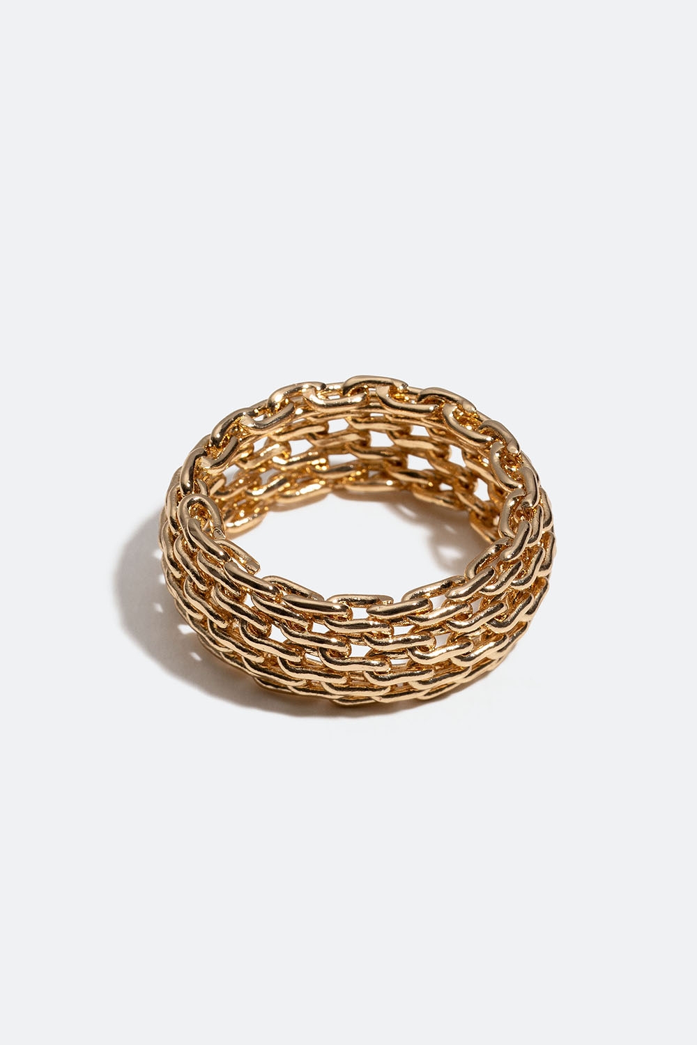 Guldfarvet ring med kædedesign i gruppen Smykker / Ringe / Brede hos Glitter (256000952)