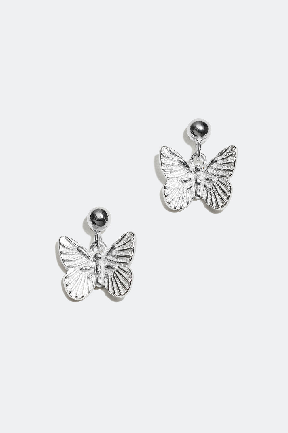 Øreringe i ægte sølv med sommerfugle i gruppen Ægte sølv / Sølvøreringe hos Glitter (553002171001)