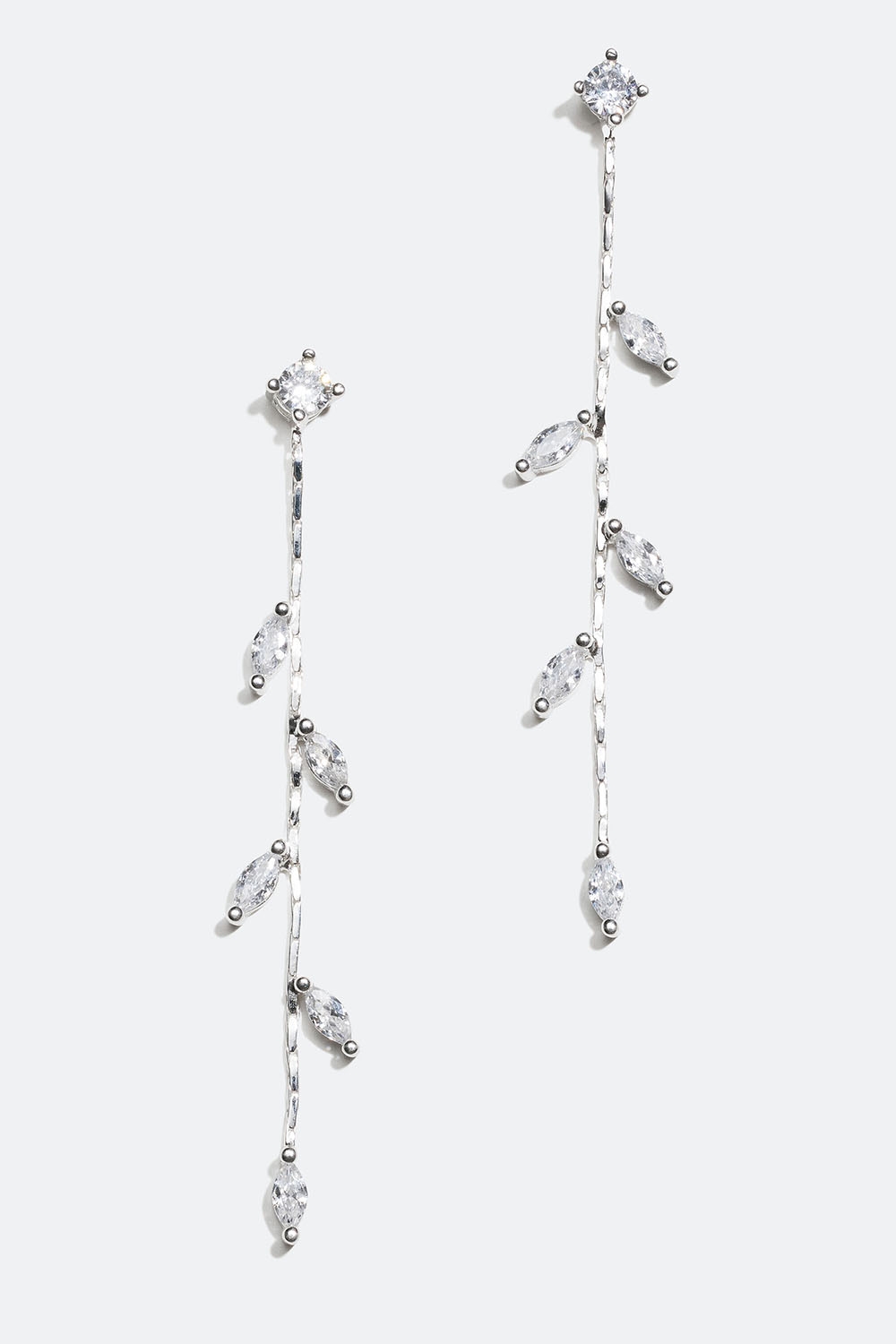 Lange øreringe i ægte sølv med bladmotiv i Cubic Zirconia i gruppen Ægte sølv / Sølvøreringe hos Glitter (553003021001)