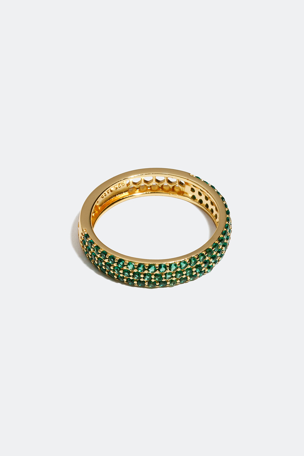 Bred ring med grønne Cubic Zirconia forgyldt med 18 karat guld i gruppen Smykker / Ringe hos Glitter (556000587)