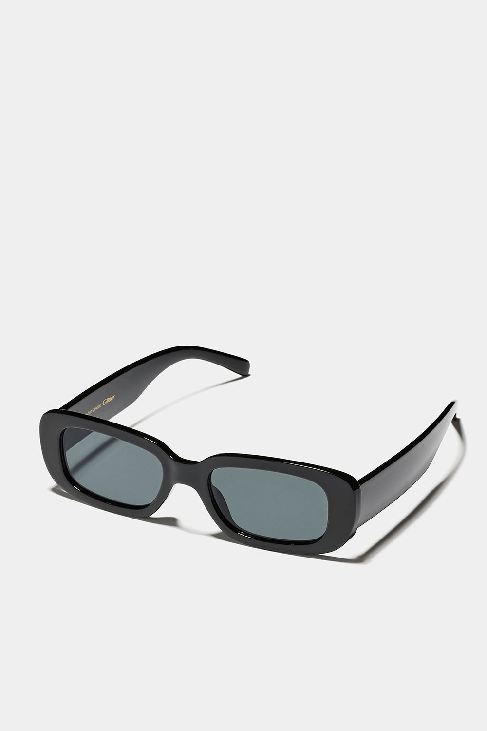 Sorte rektangulære solbriller med afrundede kanter