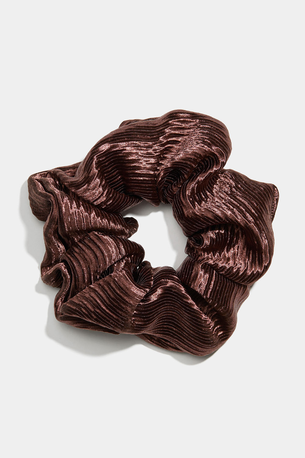 Brun plisseret scrunchie